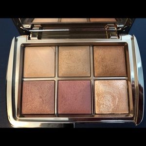 Hourglass Ambient Lighting Edit